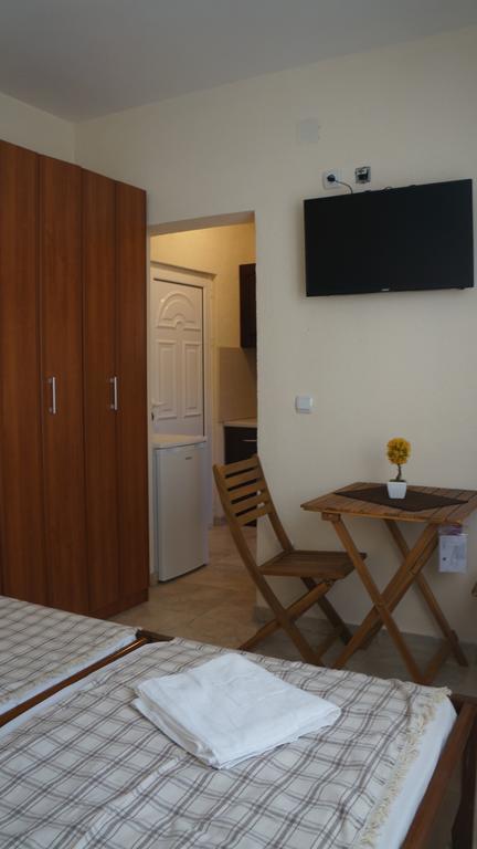 Apartments Lora Бар Екстер'єр фото